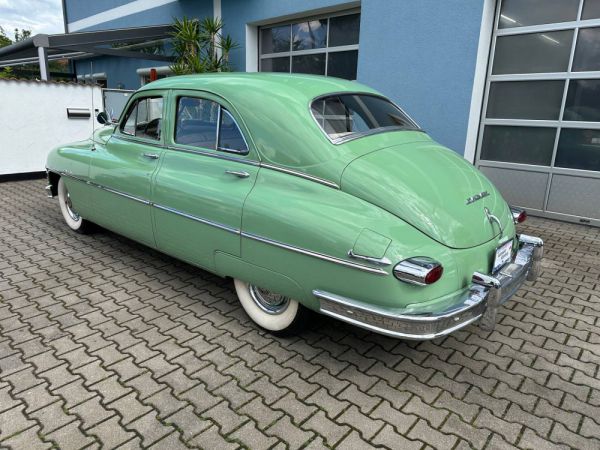 Packard Deluxe Eight Club Sedan 1950