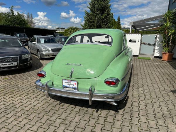 Packard Deluxe Eight Club Sedan 1950 62325