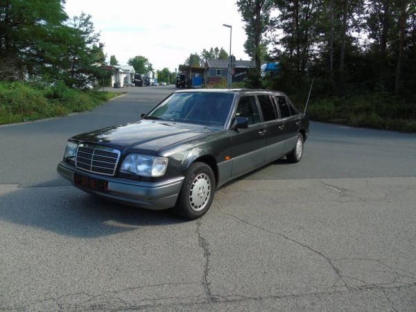 Mercedes-Benz 260 E Lunga 1991 2451