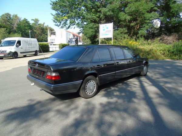 Mercedes-Benz 260 E Lunga 1991 2458