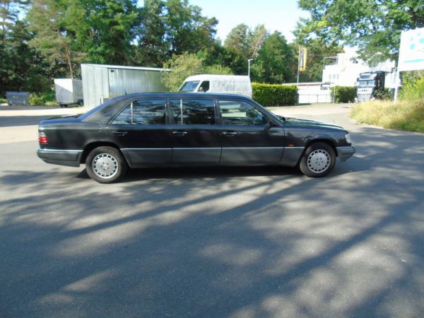 Mercedes-Benz 260 E Lunga 1991 2460