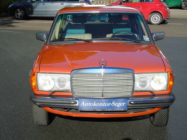 Mercedes-Benz 250 1978 92548