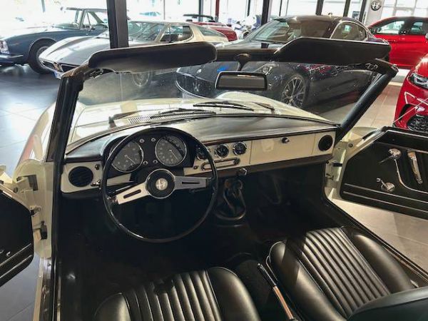 Alfa Romeo 1300 Spider Junior 1968 2416