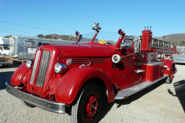 ALTRO American LaFrance - 700 Series Fire Truck 1948