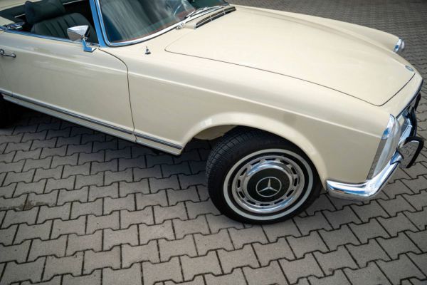 Mercedes-Benz 280 SL 1969 1572