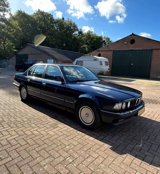 BMW 750i 1989 73518