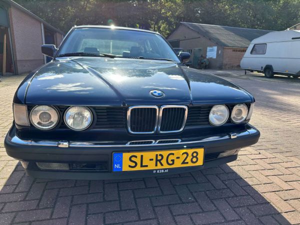 BMW 750i 1989 73519