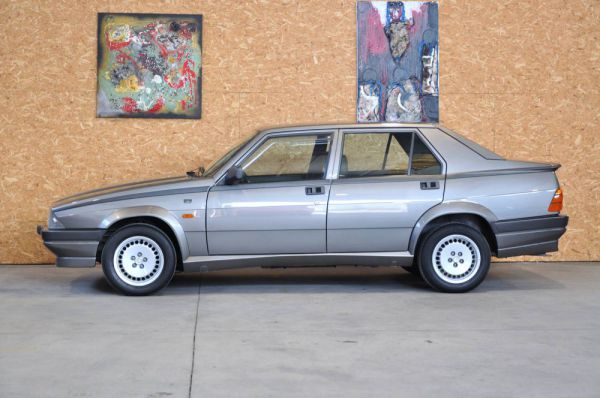 Alfa Romeo 75 2.0 Twin Spark 1988 42485