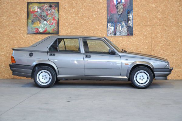 Alfa Romeo 75 2.0 Twin Spark 1988 42493