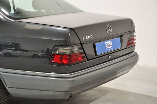 Mercedes-Benz E 200 1994 42630