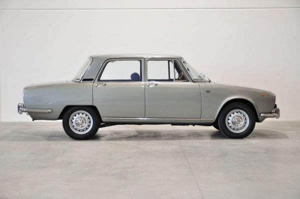 Alfa Romeo 2000 Berlina 1973 96025