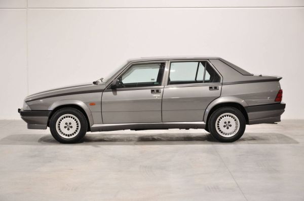 Alfa Romeo 75 2.0 Twin Spark 1991 109677