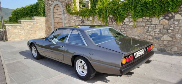 Ferrari 365 GT4 2+2 1973 15442