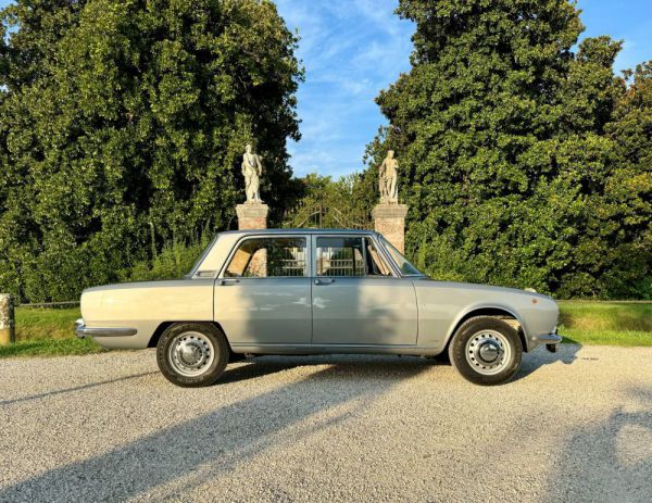 Alfa Romeo 1750 Berlina 1970 24696