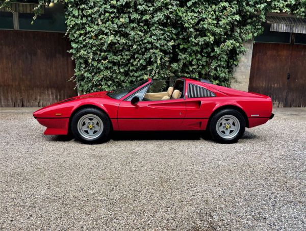 Ferrari 208 GTS Turbo 1984 24718