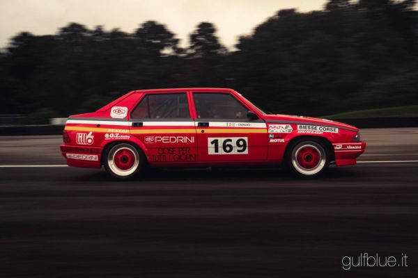 Alfa Romeo 75  2.5 V6 1986