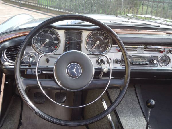 Mercedes-Benz 230 SL 1963 35473