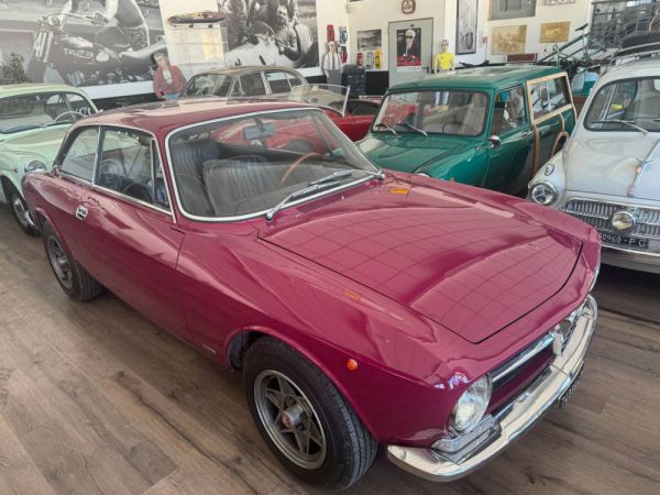 Alfa Romeo Giulia 1600 GT Junior 1973 35908