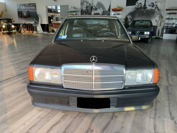 Mercedes-Benz 190 E 2.3-16 1986