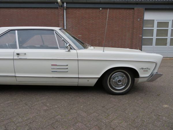 Plymouth Sport Fury 1966 103908