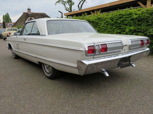 Plymouth Sport Fury 1966 103912