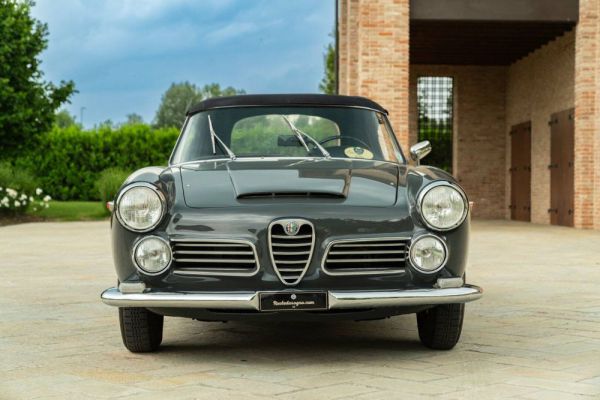 Alfa Romeo 2600 Spider 1966 45817