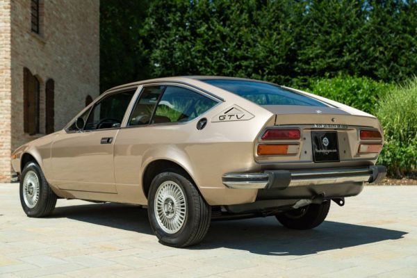 Alfa Romeo Alfetta GTV 2000 1976 45840