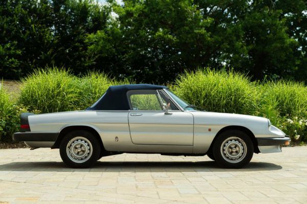 Alfa Romeo 2.0 Spider 1985 45923