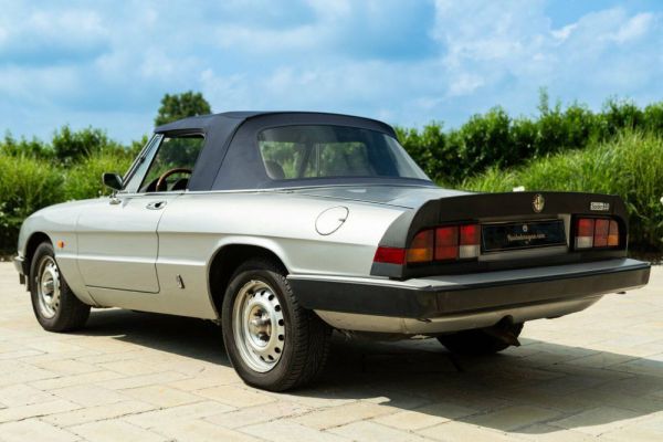 Alfa Romeo 2.0 Spider 1985 45924