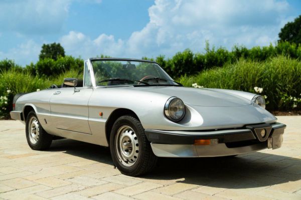 Alfa Romeo 2.0 Spider 1985 45928