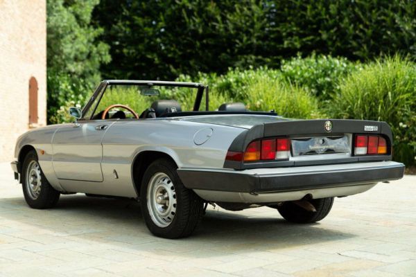 Alfa Romeo 2.0 Spider 1985 45932