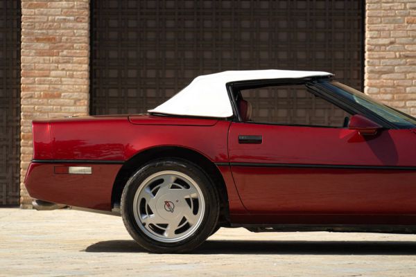 Chevrolet Corvette Convertible 1987 46100