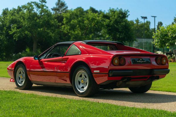 Ferrari 208 GTS Turbo 1985 46177