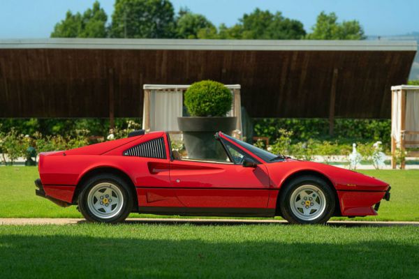 Ferrari 208 GTS Turbo 1985 46180