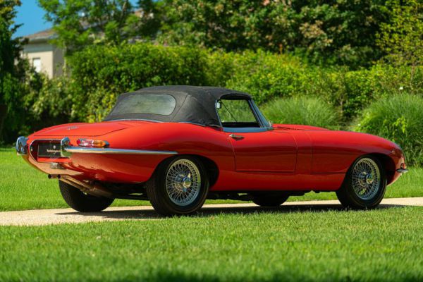 Jaguar E-Type 4.2 1966 46247