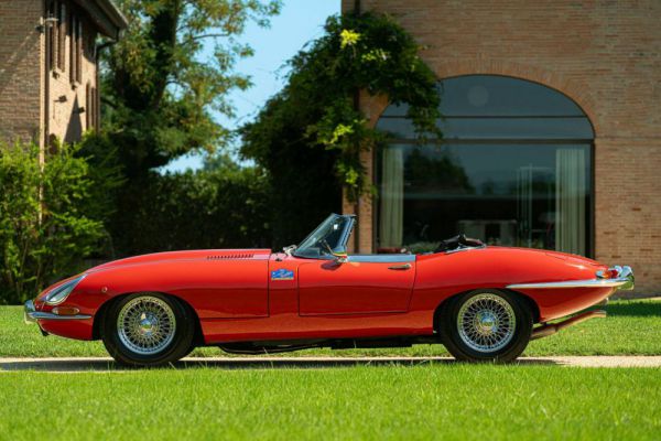 Jaguar E-Type 4.2 1966 46252