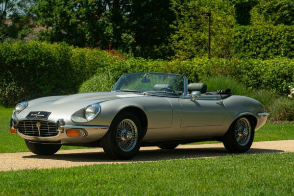 Jaguar E-Type V12 1974 46263