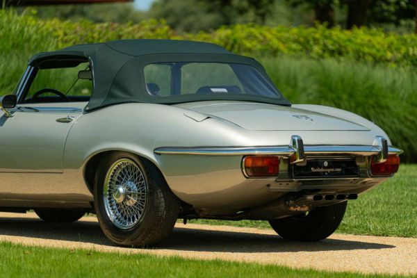 Jaguar E-Type V12 1974 46270