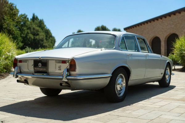 Jaguar XJ 6 4.2 1970 46274