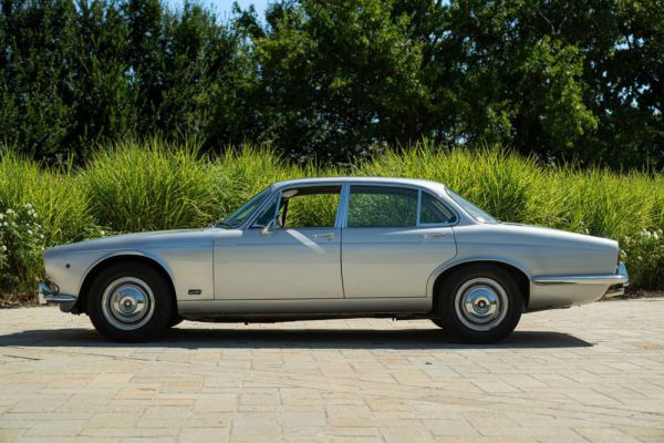 Jaguar XJ 6 4.2 1970 46280