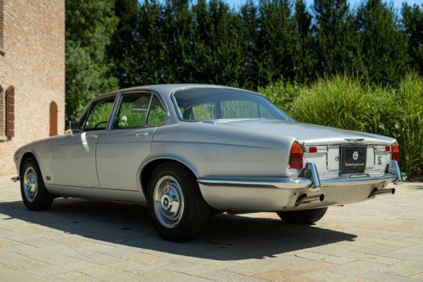 Jaguar XJ 6 4.2 1970 46281