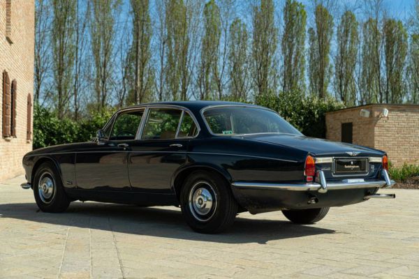 Jaguar XJ 6 4.2 1972 46288