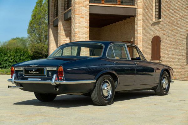 Jaguar XJ 6 4.2 1972 46289