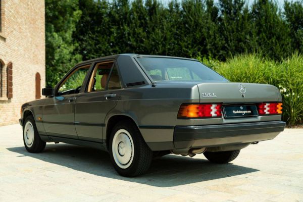 Mercedes-Benz 190 E 1987 46554