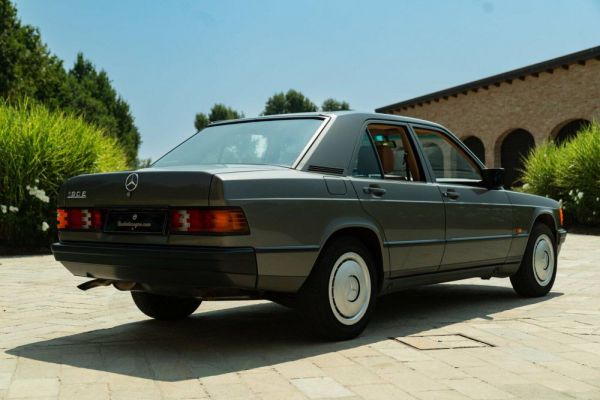 Mercedes-Benz 190 E 1987 46561