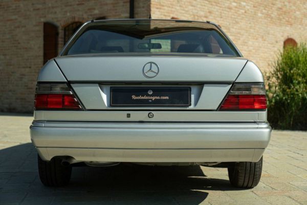 Mercedes-Benz E 200 1995 46654