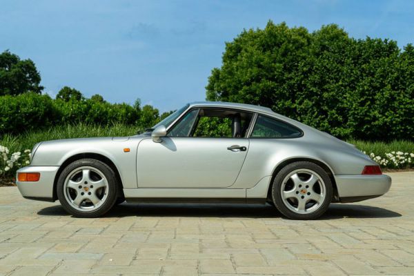 Porsche 911 Carrera 2 1990 46941