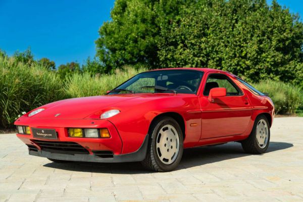 Porsche 928 S 1984 47039