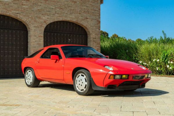 Porsche 928 S 1984 47048