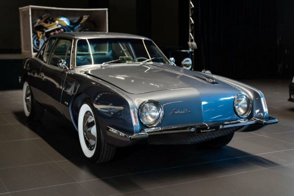 Studebaker Avanti 1963